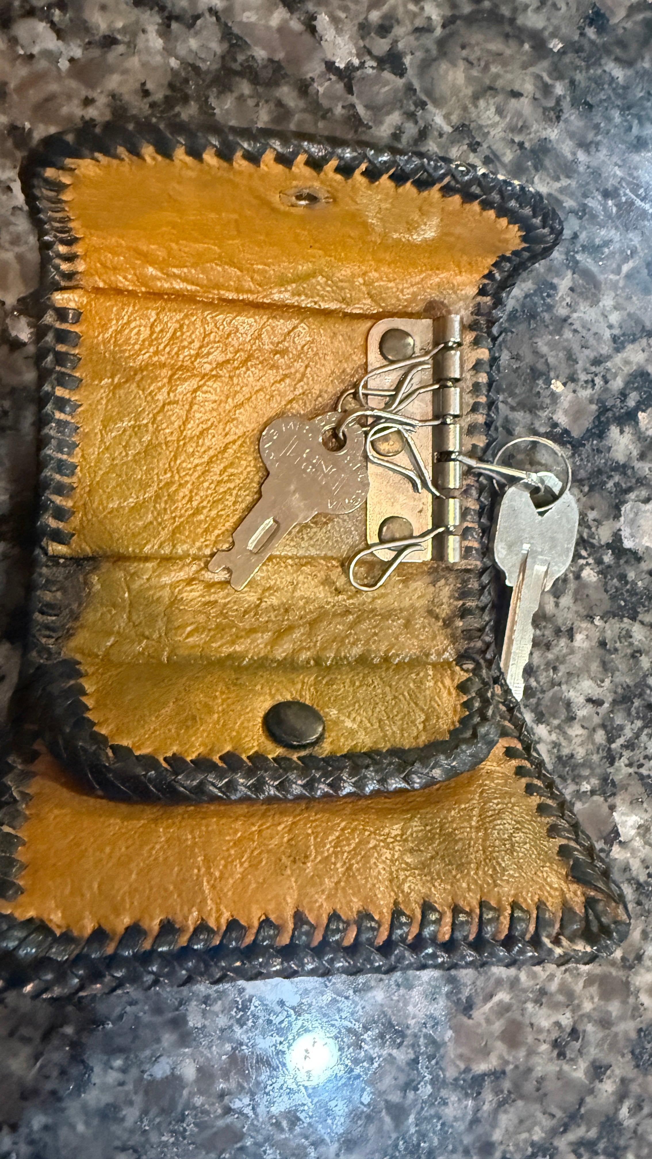 Vintage Leather Key & Coin Holder